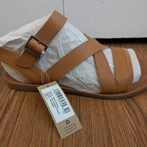 TOMS Sloane Tan Leather Sandal Size 8 NWT